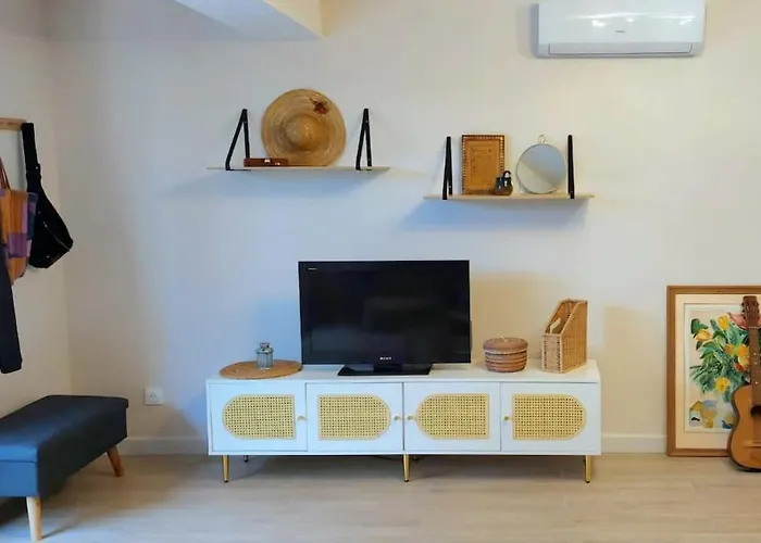 Cozy For 4 People, 100m Away *
